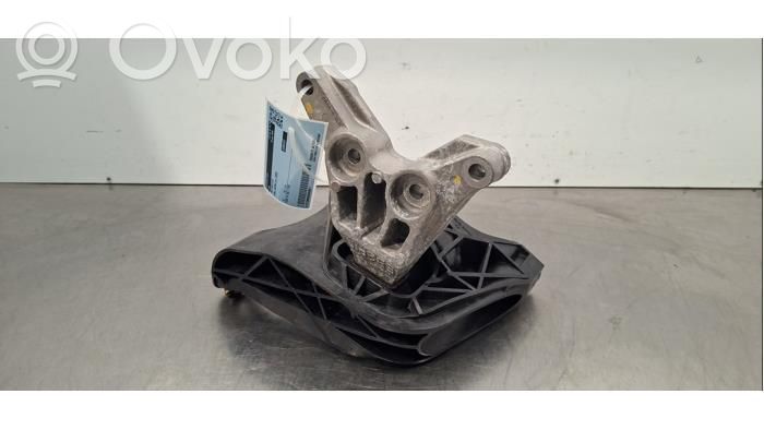 Opel Astra L Supporto di montaggio del motore 