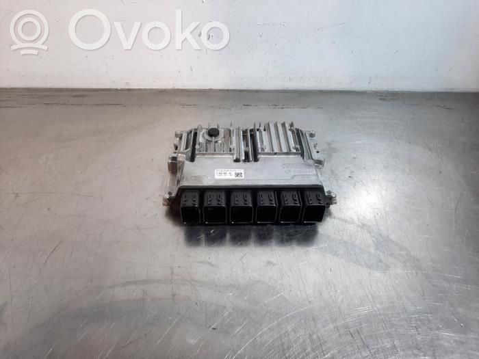 BMW 1 F40 Engine control unit/module 
