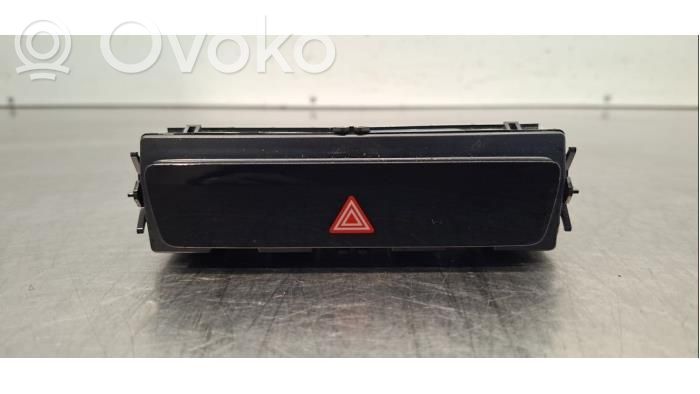 Audi Q4 Sportback e-tron Hazard light switch 