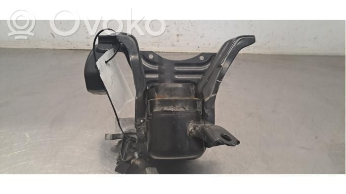 Lexus UX Engine mount bracket 