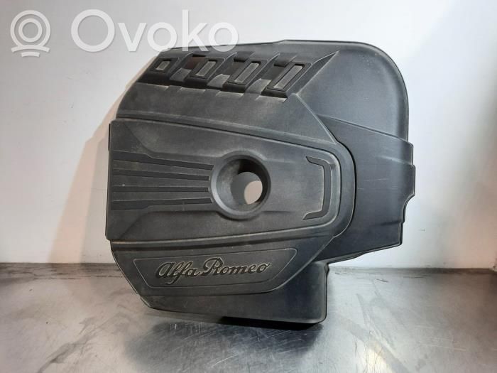 Alfa Romeo Giulia Motorabdeckung