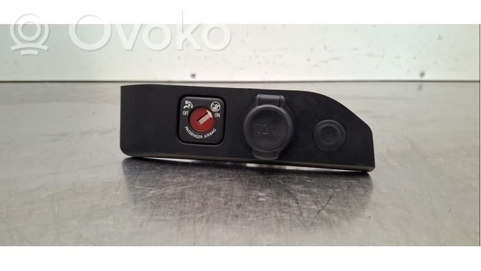 Peugeot Expert Passenger airbag on/off switch 
