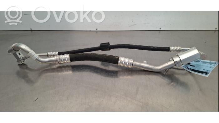 BMW i4 Ilmastointilaitteen putki (A/C) 