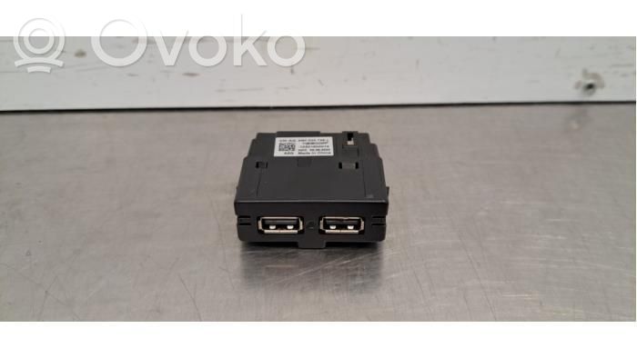 Enchufe conector USB   5Q0035726L