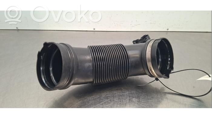 Air intake hose/pipe   059129616K