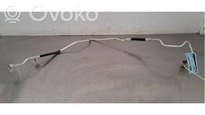 BMW XM Ilmastointilaitteen putki (A/C) 