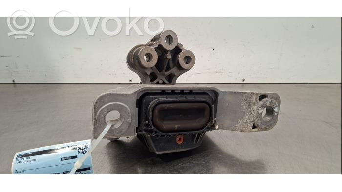 Ford Focus Engine mount bracket 