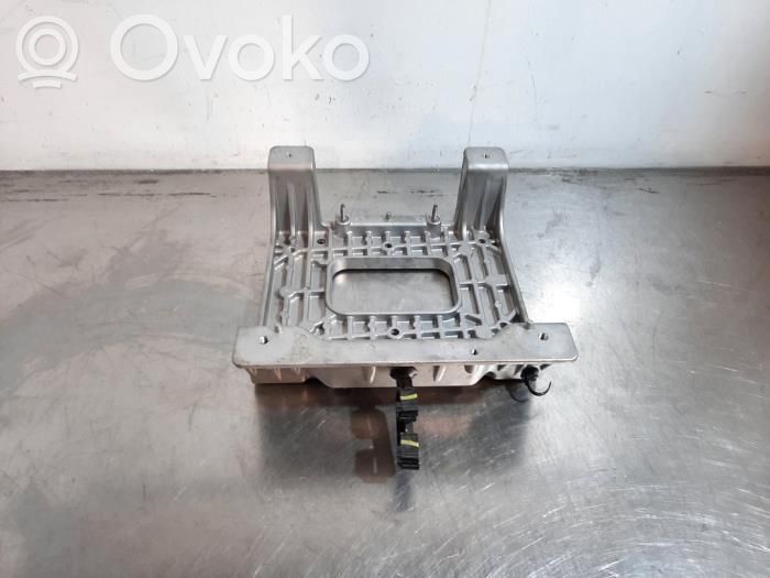 Autres pièces compartiment moteur