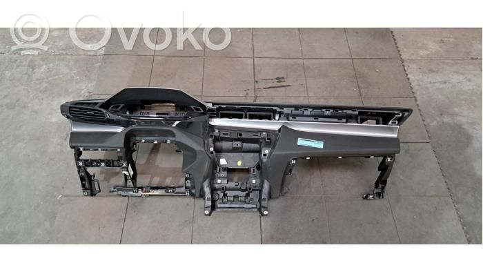 Peugeot 408 II Panel de instrumentos 