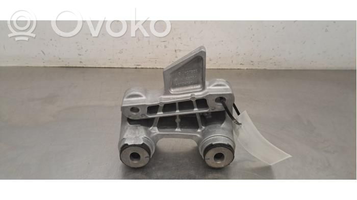 Opel Mokka B Moottorin kiinnikekorvake 