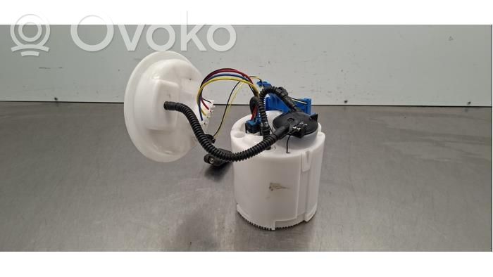 BMW X1 U11 Bomba interna de combustible 