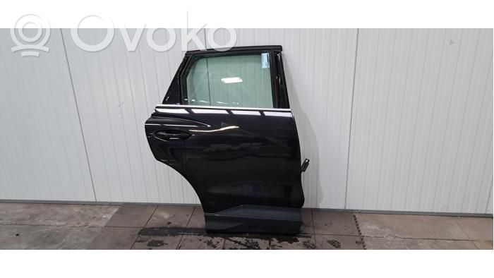 Takaovi   89A833052