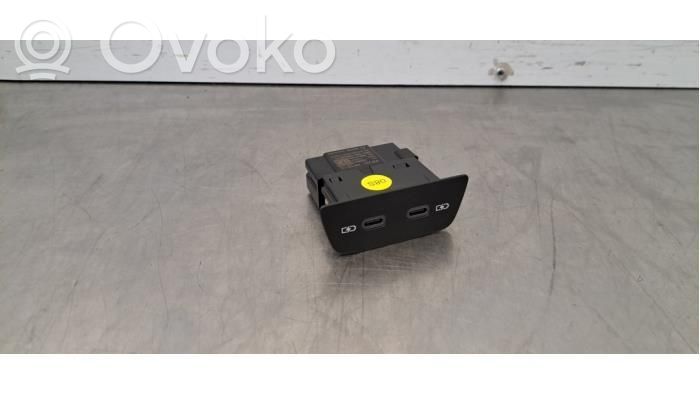 Enchufe conector USB   2G6035718