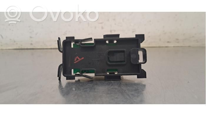 Porsche Taycan 9J1 Radion antenni 