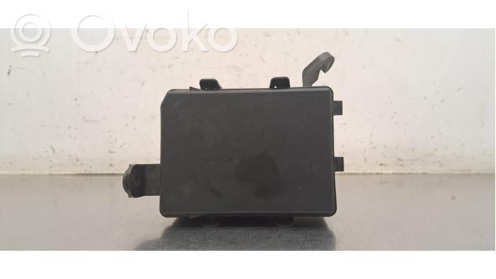 Fuse box set   284B73879R