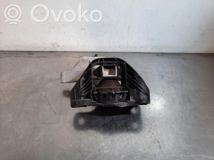 Renault Express Engine mount bracket 