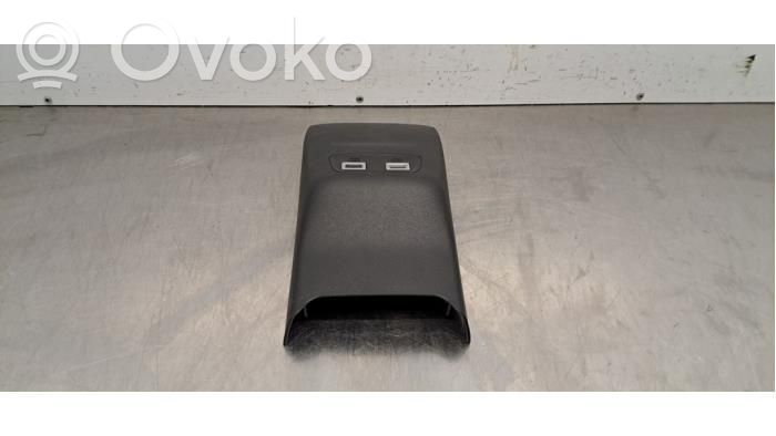 Enchufe conector USB   9824732180