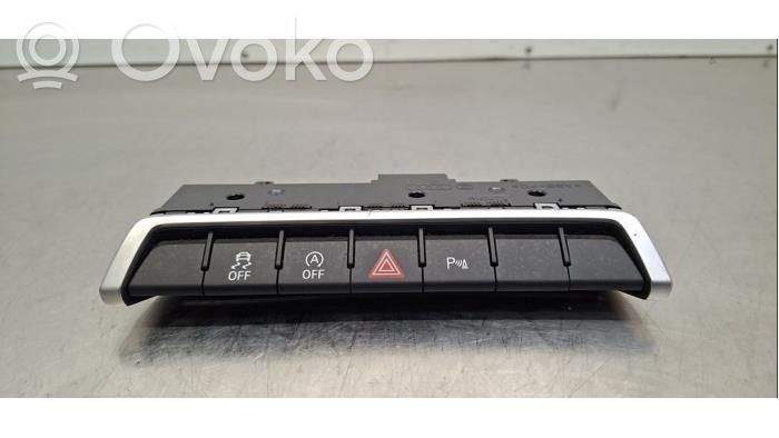 Audi Q3 F3 Przycisk świateł awaryjnych 