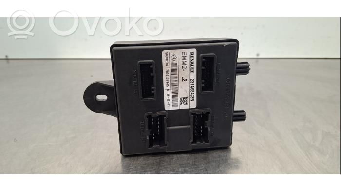 Renault Twingo III Antenna control unit 
