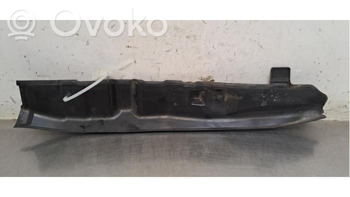 Muu ulkopuolen osa   8XO821111