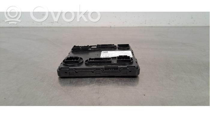 Central body control module   8W1907064BC