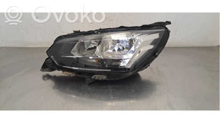 Peugeot 208 II Lampa przednia 