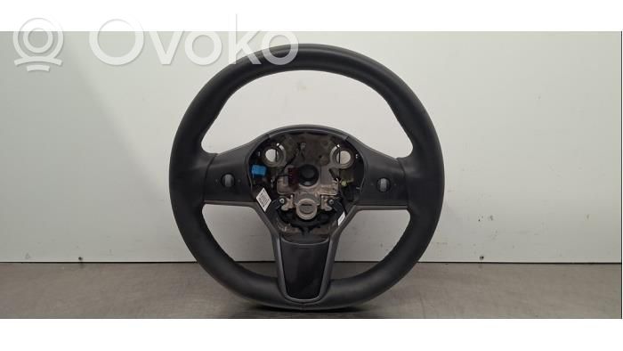 Tesla Model Y Stūre 