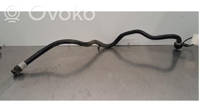Tesla Model Y Engine coolant pipe/hose 