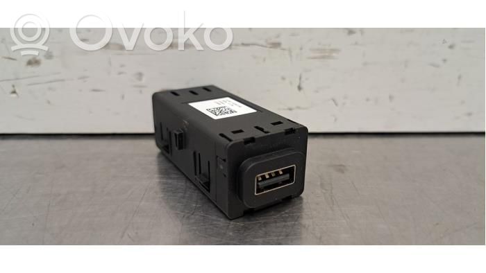 Ford Ranger IV Gniazdo / Złącze USB 