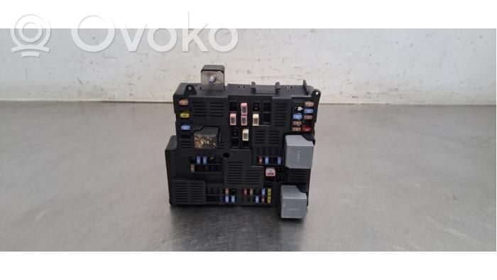 Volvo XC60 Juego de caja de fusibles 