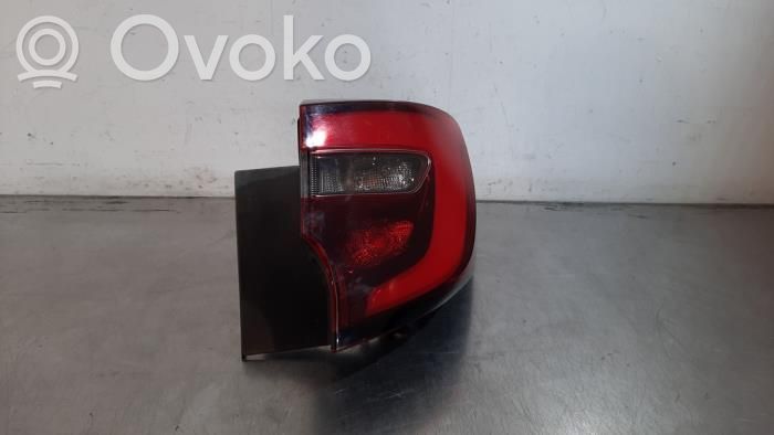 Lampa tylna   8155102F40