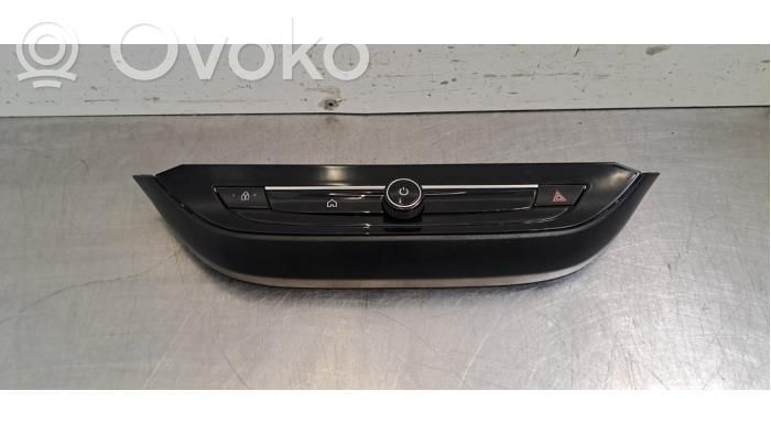 Opel Corsa F Panel radia 