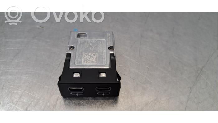 BMW 3 G20 G21 Priză USB 
