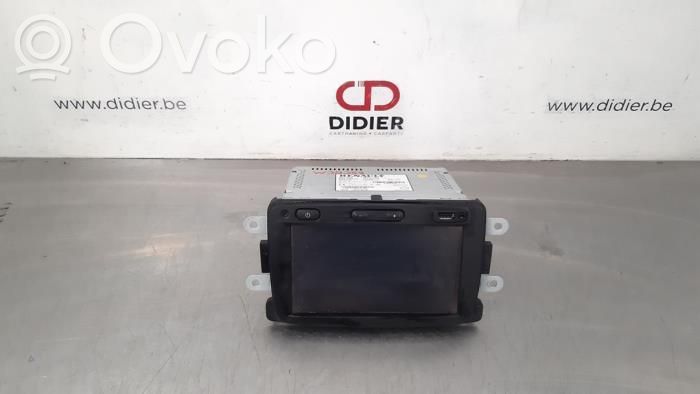 Renault Trafic III (X82) Unitate principală radio/CD/DVD/GPS 