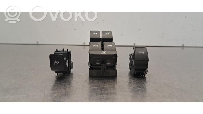 Skoda Octavia Mk4 Interruptor del elevalunas eléctrico