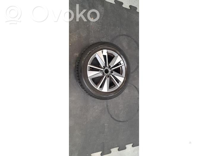 Skoda Karoq R17 alloy rim 