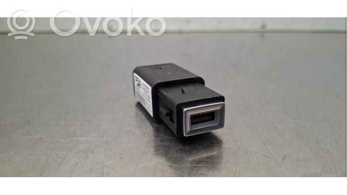Jeep Avenger Connettore plug in USB