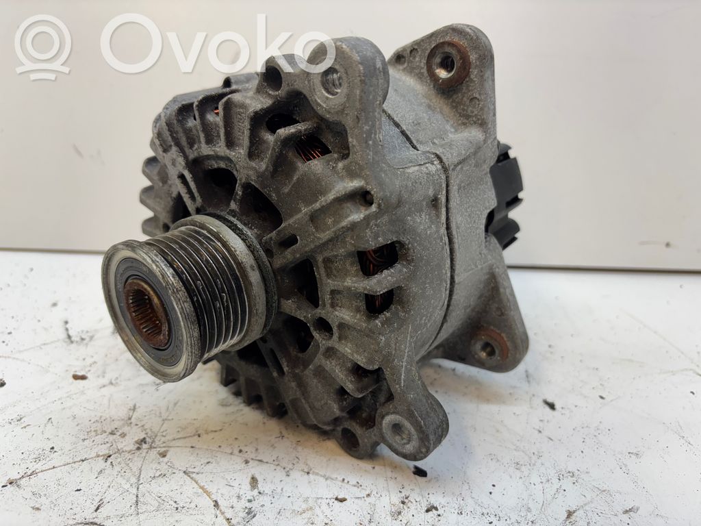 Audi A4 S4 B9 Ģenerators 