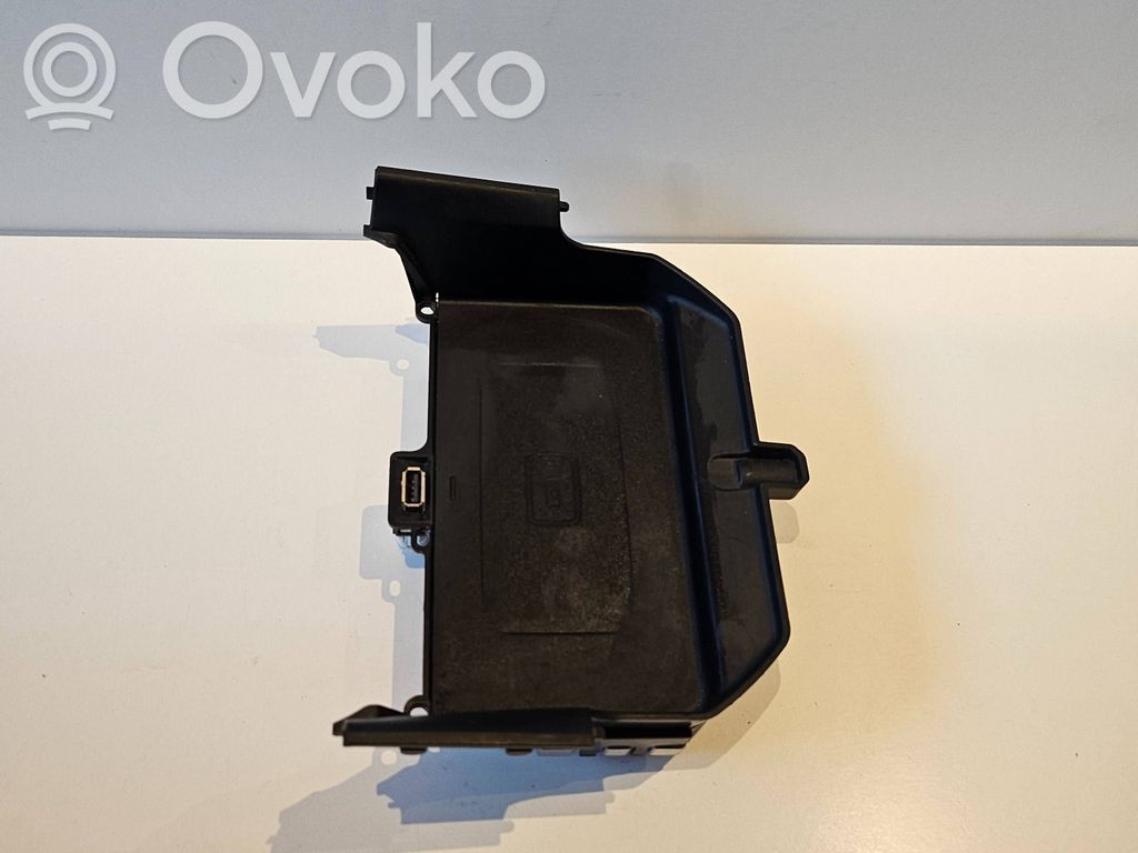 BMW 5 G30 G31 G38 Moduł ładowania bezprzewodowego 