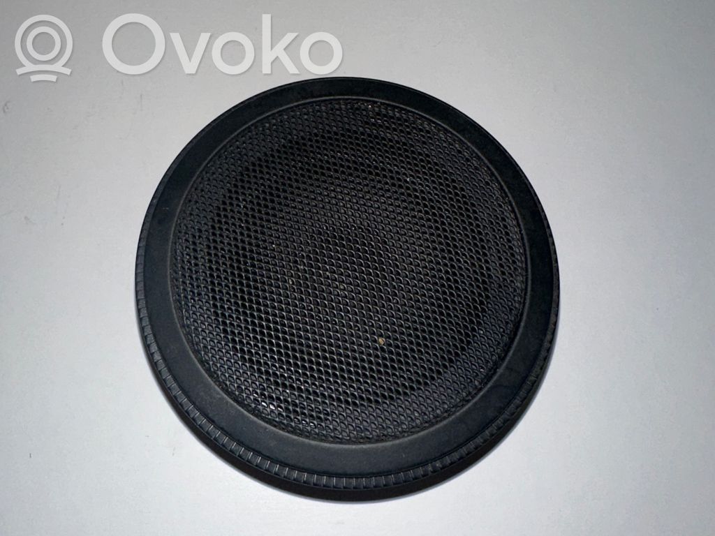 BMW 5 E60 E61 Garsiakalbis panelėje 