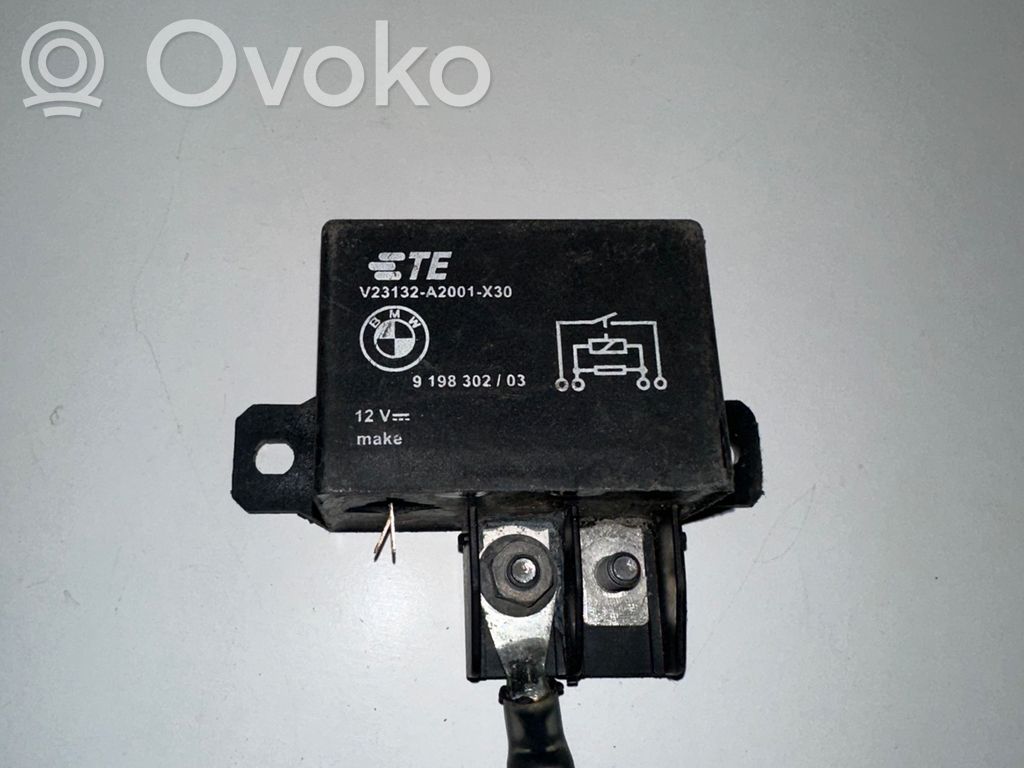BMW X3 F25 Aušinimo ventiliatoriaus rėlė 