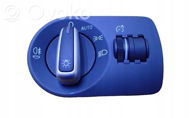 Audi Q3 8U Light switch 