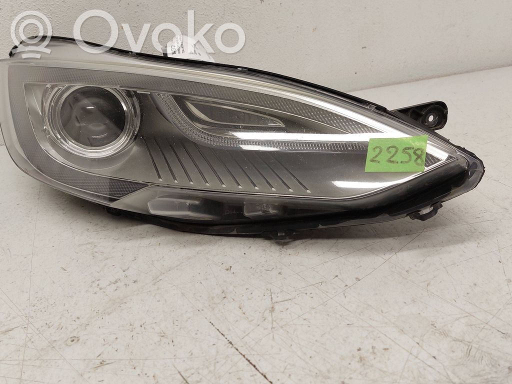 Tesla Model S Priekinis žibintas 