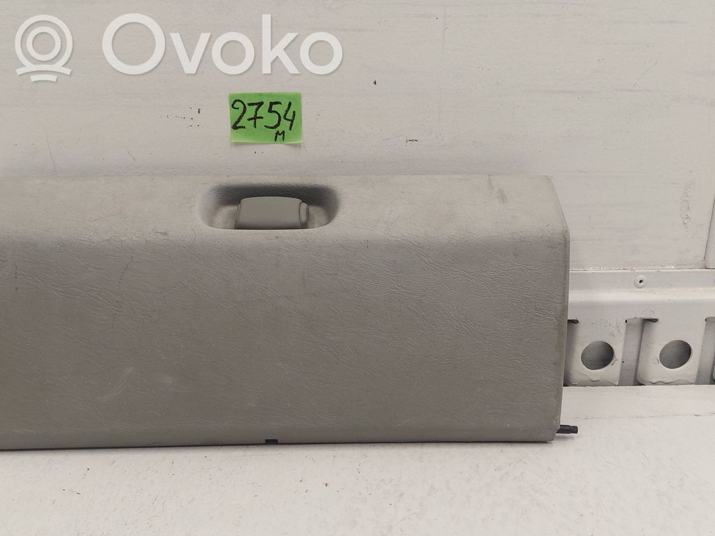 Glove box