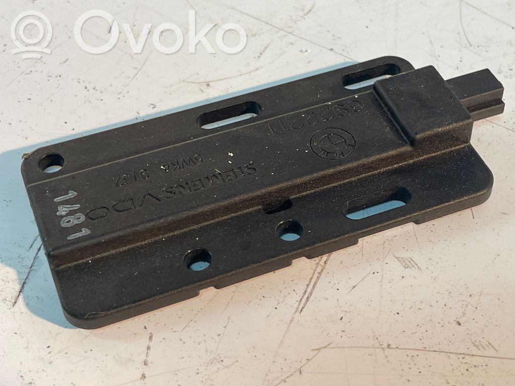 Antenne des Keyless-Systems   6922211
