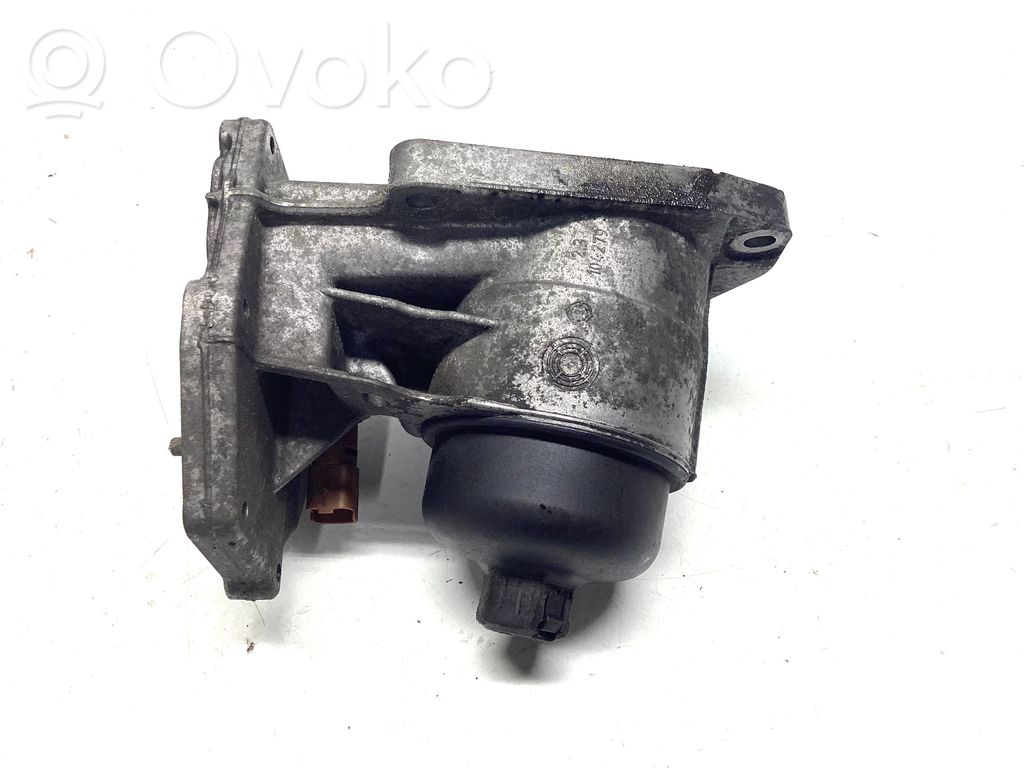 Land Rover Freelander 2 - LR2 Oil filter mounting bracket 