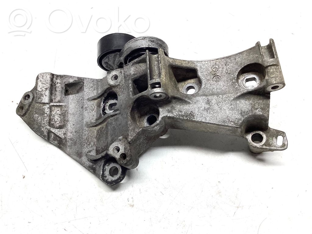 Nissan Qashqai Suport generator/alternator 