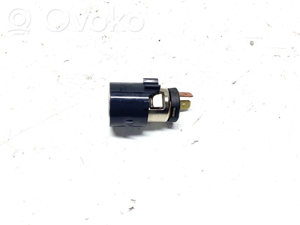 Volvo V60 Encendedor trasero 