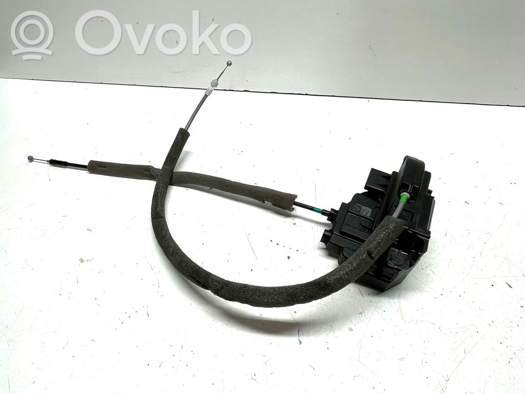 Nissan Qashqai Zamek drzwi tylnych 