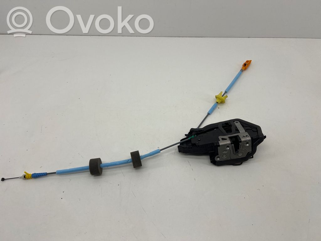 BMW X3 F25 Front door lock 